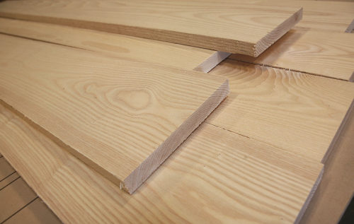Chất liệu gỗ làm lịch gỗ tết 2018 được chọn lựa rất kỹ