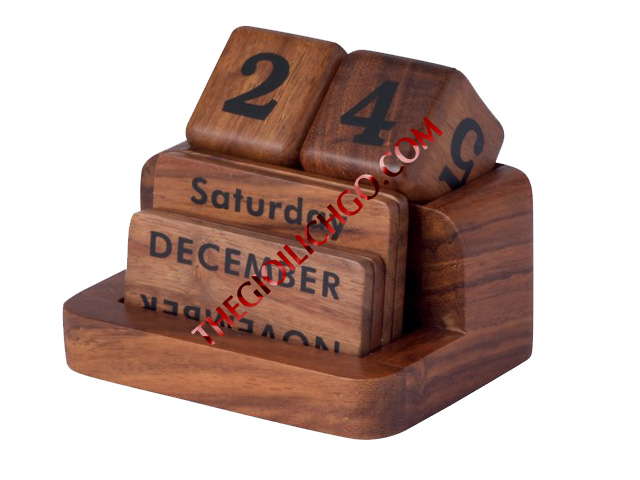 Lịch gỗ quà tặng để bàn gỗ mun